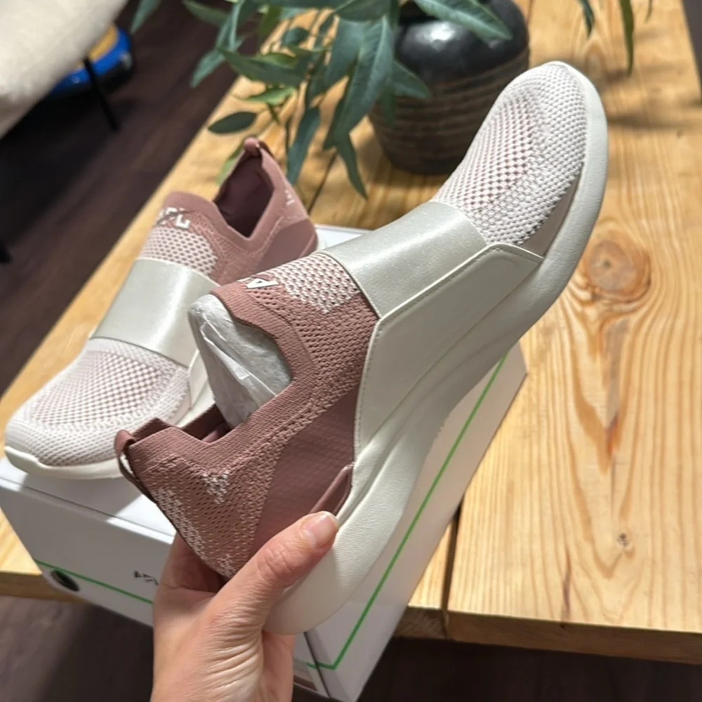 NEW APL Ivory Cream  Pink Athletic Slip-On Shoes sz11 - Picture 9 of 13